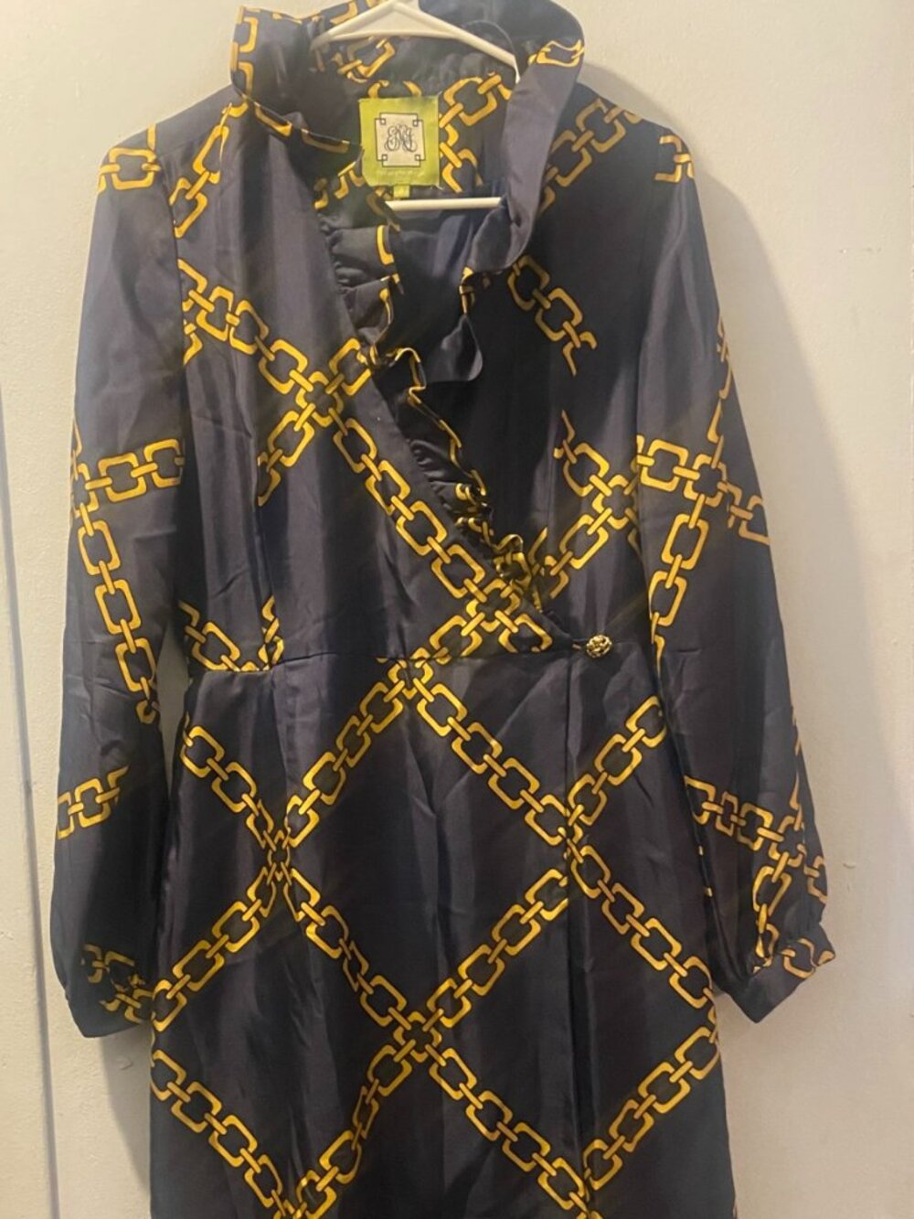 Elizabeth McKay Navy Gold Chain Print Wrap Dress Size 4 + 2 Belts - Picture 2 of 8
